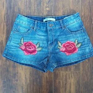Jean Shorts with Embroidered Floral Design